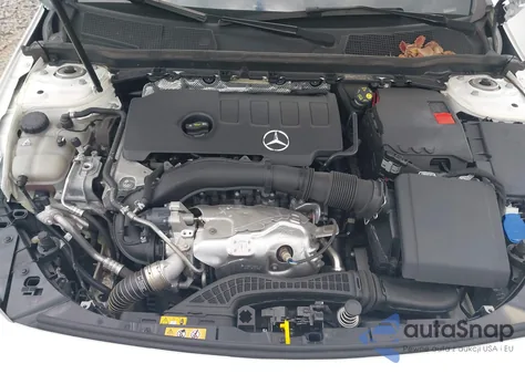 2019 Mercedes-Benz A 220 z USA, uszkodzony, nr VIN WDD3G4EB4KW023751